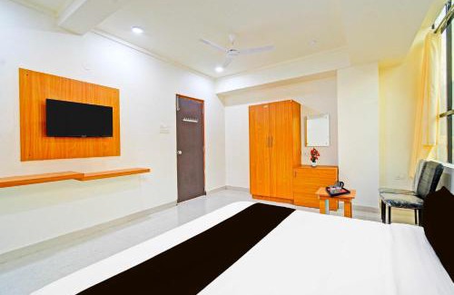 Hyderabad Hotel | Collection O Santosh Nagar Hyderabad