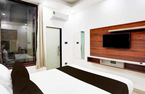 Noida Hotel | Collection O Sector 63A Noida Formerly Peacock Residency