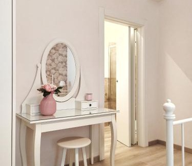 Civitanova Marche Apartamento | Colleoni 19 Parigi, Appartamento superior con corte privata