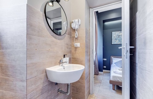 Sallustiano Casa | COLLINA 24 SUITES - close to VIA VENETO