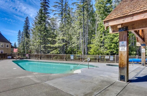 Government Camp Casa | Collins Lake 107