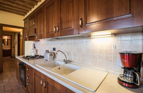 Cascine-La Croce Apartamento | Colomba, apartment with pool, A/C, WiFi. Lucca