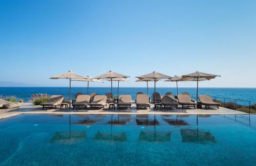 Kamari Hotel | Colombos Beachfront