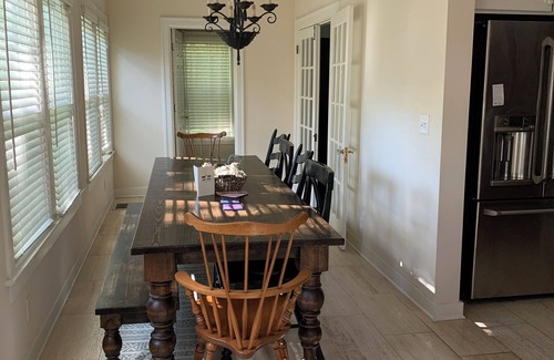 Camp Taylor Casa | Unforgettable Derby Destination at huge 100yr-old house near airport