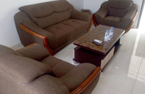 Ouakam Hotel | Colonia Apartment