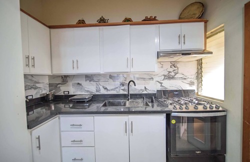El Batey Apartamento | Colonial 2BR Apartment 2mins Walk to Beach!