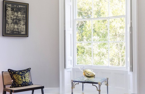 Emsworth Casa | Colonial Home a Stones Throw From the Water with Parking