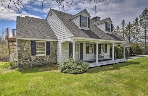 Bucksport Casa | Colonial Home in Bucksport with River Views!