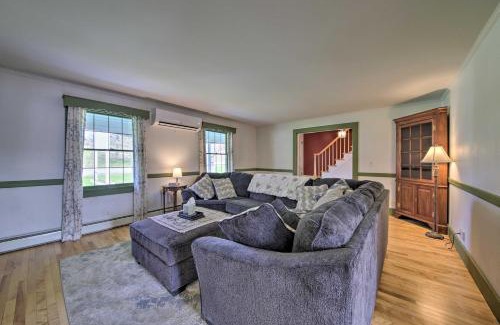 Bucksport Casa | Colonial Home in Bucksport with River Views!