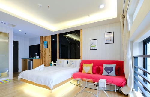 Kaohsiung City Centre Hotel | Color Fun Inn