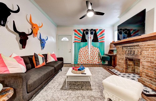 Central Oklahoma City Casa | Color Pop Cottage - Half mile from Plaza district