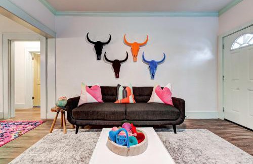 Central Oklahoma City Casa | Color Pop Cottage - Half mile from Plaza district