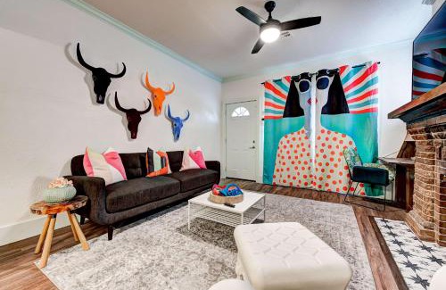 Central Oklahoma City Casa | Color Pop Cottage - Half mile from Plaza district