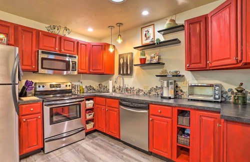 Northglenn Cabaña | Colorado Cowboy Cottage: 12 Mi to Downtown Denver