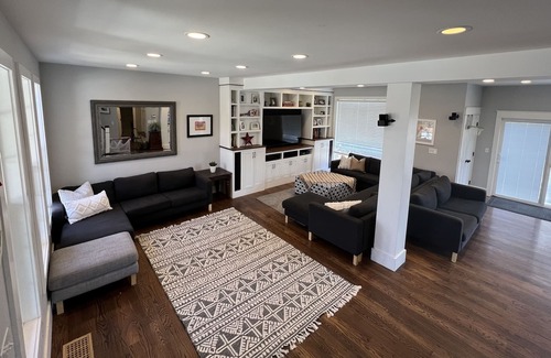 Erie Casa | Colorado Family FUN!! *POOL*HOT TUB*PARK