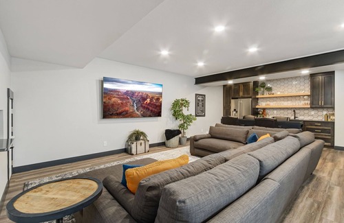 Loveland Casa | Colorado Modern Retreat w/ King Beds, Pickleball