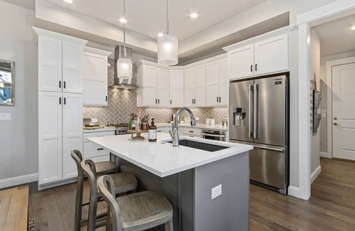 Loveland Casa | Colorado Modern Retreat w/ King Beds, Pickleball