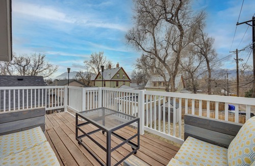 Central Colorado Springs Cabaña | Colorado Springs Home: Balcony w/ Mountain Views!