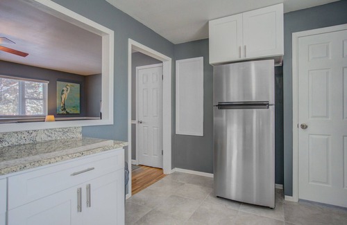 Central Colorado Springs Cabaña | Colorado Springs Uccs Grey Cottagedog Friendly!