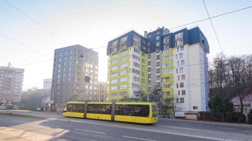 Halyts'kyi district Apartamento | Colored balloons - 3 bedrooms, 3 bathrooms, equipped large apartments