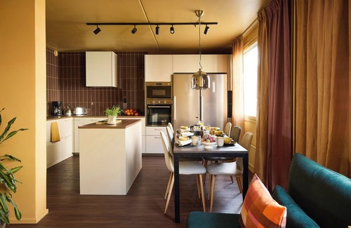 Sundsberg Apartamento | Colorful and modern 3br apartment + free parking 30min from Helsinki