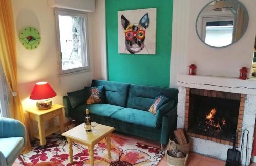 Esquieze-Sere Apartamento | Colorful Appartement near Luz-Saint-Sauveur