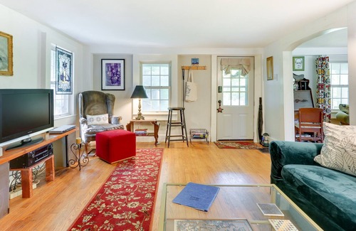 Milanville Casa | Colorful Milanville Home w/ Backyard!
