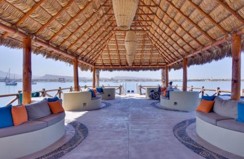 La Paz Apartamento | Colorful Paraiso del Mar Resort Condo with Patio!