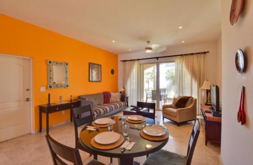 La Paz Apartamento | Colorful Paraiso del Mar Resort Condo with Patio!