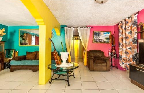 Montego Bay Casa | Colorful Private Room Oasis