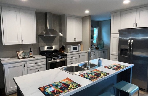 Bath Casa | Colorful & Spacious 3BR Getaway in Wine Country