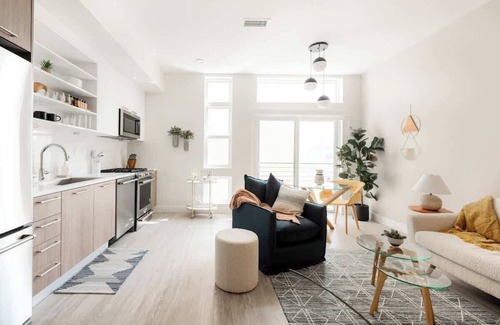 Highland Condominio | Colorful Western Vibe | Pet-Friendly | Zuni Lofts