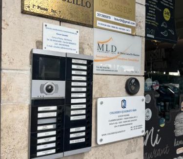 EUR Cama Y Desayuno | Colosseo Quadrato B&B Luxury Rooms