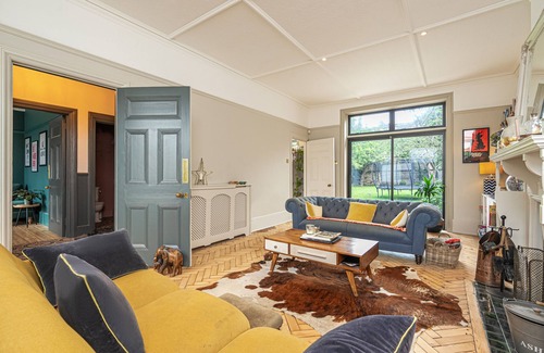 St. Leonard's Casa | Colour Gems