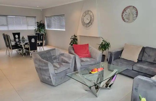Edenvale Casa | Colourful Horizons