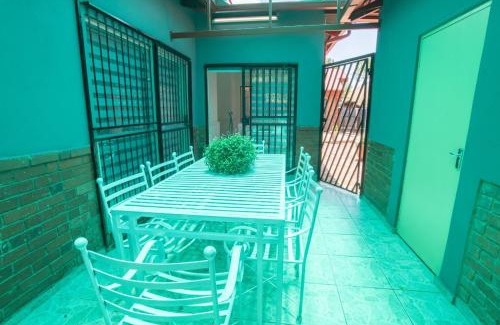 Pretoria Apartamento | Colourfully cosy