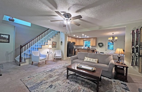 Bryson City Cabina | Colston Creek on Alarka Creek