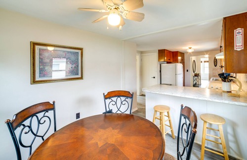 Columbia City Cabaña | Columbia City Vacation Rental w/ Lake Access