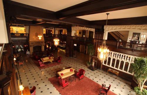 Mile Square Hotel | Columbia Club