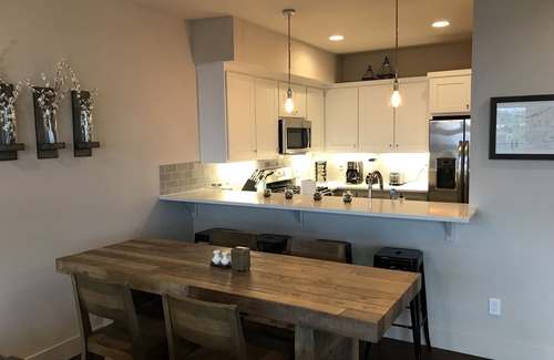 Troutdale Casa | Columbia Gorge Industrial Loft en 2nd Street - 2 recámaras más Den