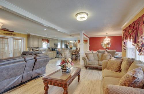Dentsville Casa | Columbia Home Rental with Hot Tub 9 Mi to UofSC!