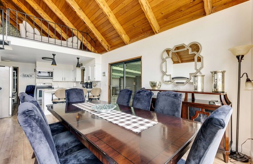Cathlamet Casa | Columbia River Home w/ Dock & Beach Access