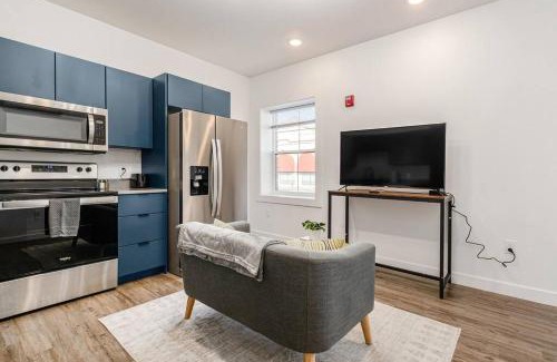 Downtown Columbus Apartamento | Columbus Gem with Pool Table! Pets Welcome!