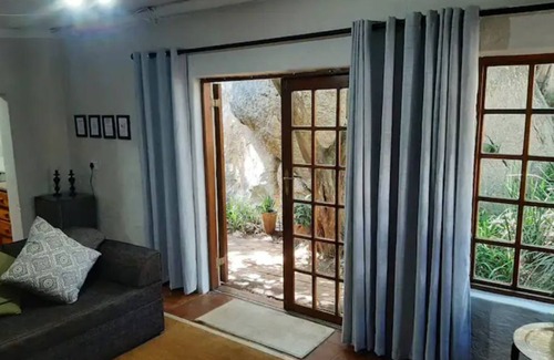 Nelspruit Cabaña | Columbus Rock Unit 1