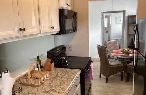 Cockburn Town Condominio | Colwins #5 Family/Group/Couples Sleeps 7