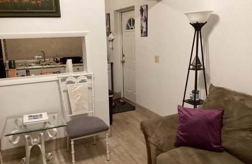 Cockburn Town Condominio | Colwins #5 Family/Group/Couples Sleeps 7