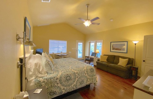 New Braunfels Casa | Comal Inn