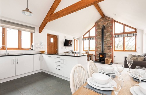 Bude Cabaña | Combermere Cottage, Bude, glimpses of canal & Sea