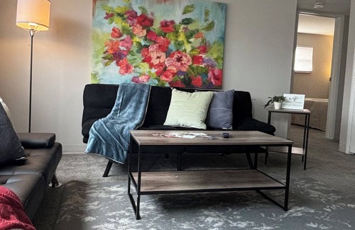 Columbus Apartamento | Combined 2 two bedroom unit side by side with easy access to family and friends