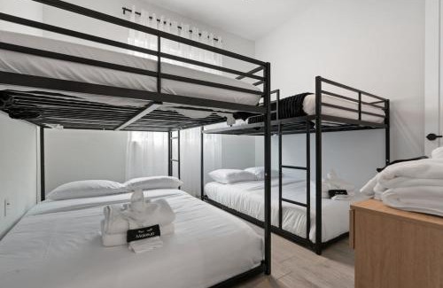 MLK Casa | Combined Luxurious Home - Up to 18 Guests